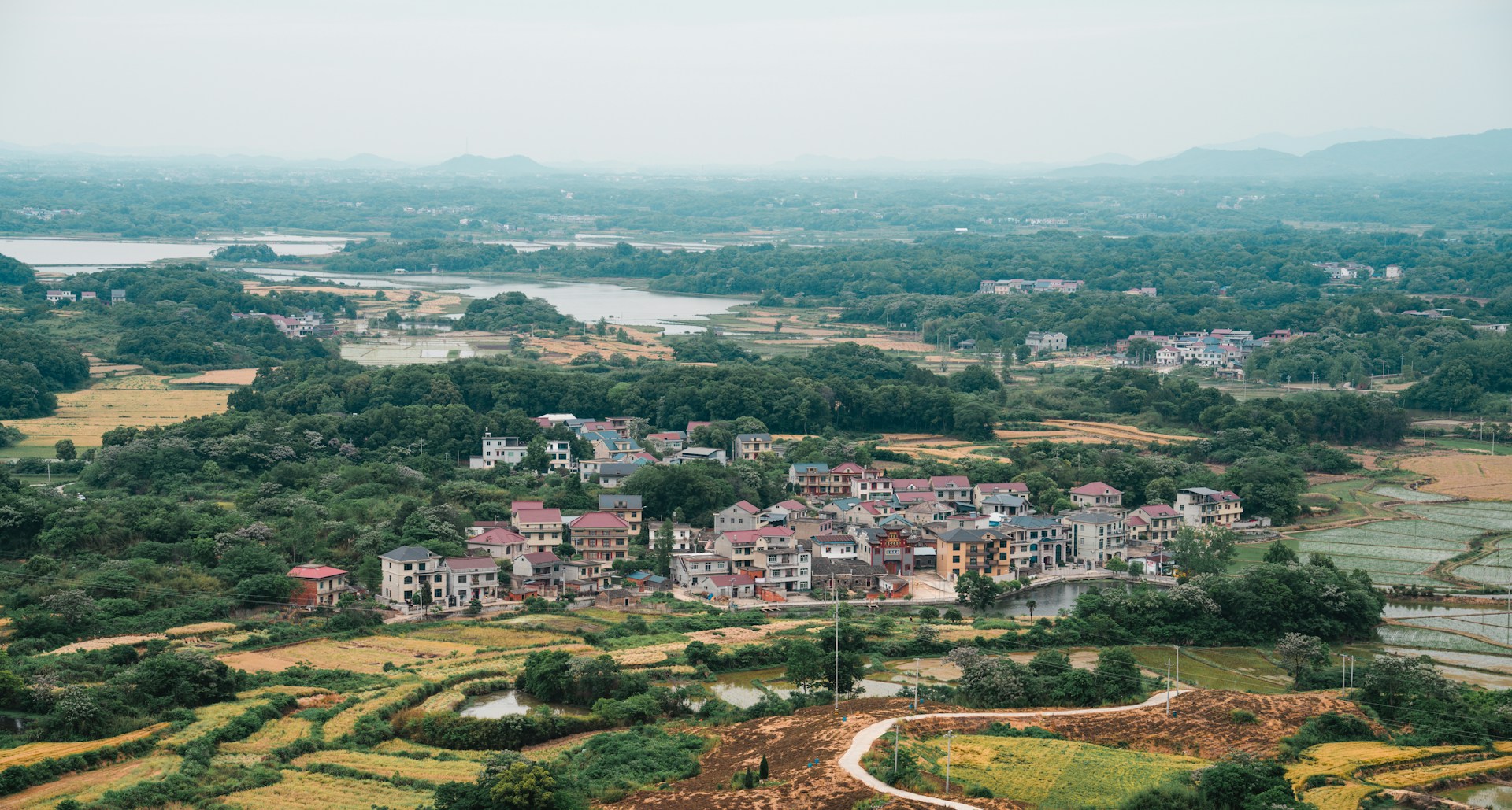 岚头矶青山绿水乡村景色